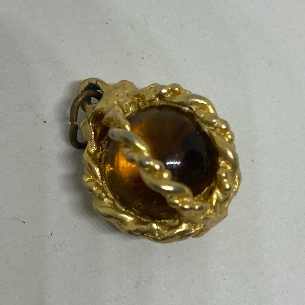 Vintage Pendant​ - Picture 5 of 9